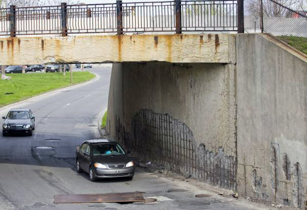 Montreal infrastructure: 12 bridges, tunnels, overpasses ‘critical’ - image