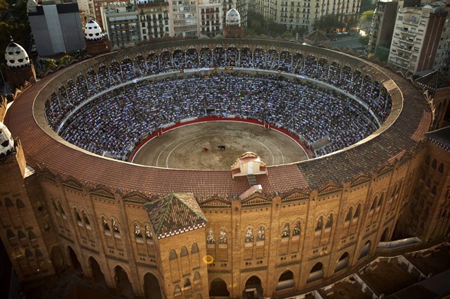 Spain's bullfighter Jose Tomas performs at the Monumental bullring in Barcelona, Spain, Sunday, Sept. 25, 2011. Spain's powerful northeastern region of Catalonia bids farewell Sunday to the country's emblematic tradition of bullfighting with a final bash at the Barcelona bullring. (AP Photo/Emilio Morenatti).