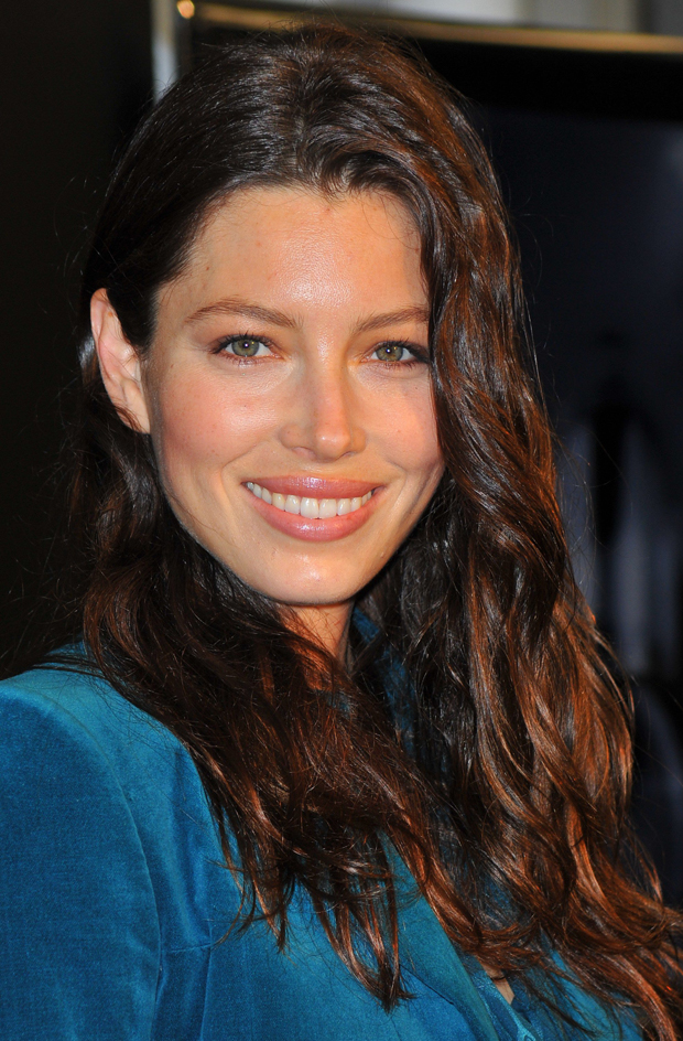 Edmonton coffee shop makes an impression on Jessica Biel - image