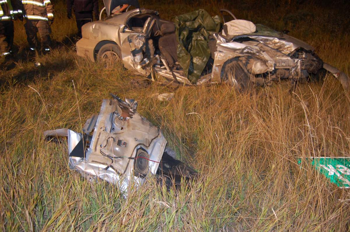 Two teens killed in collision west of Valleyview, Alberta - image