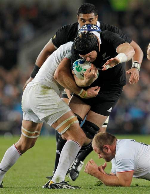 Missed tackles and turnovers cost France in 37-17 loss to New Zealand ...