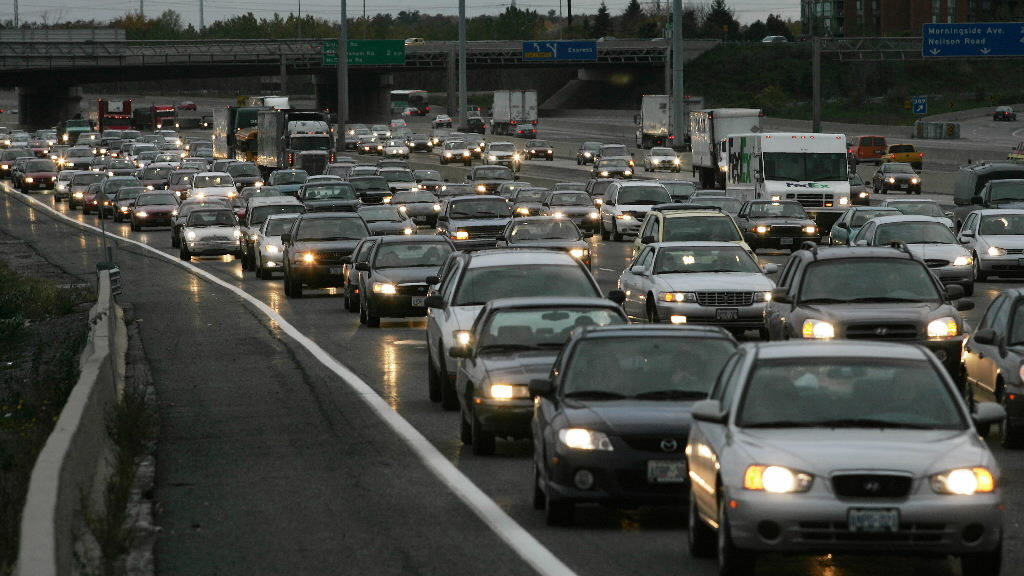 Traffic on 401 (File photo). 