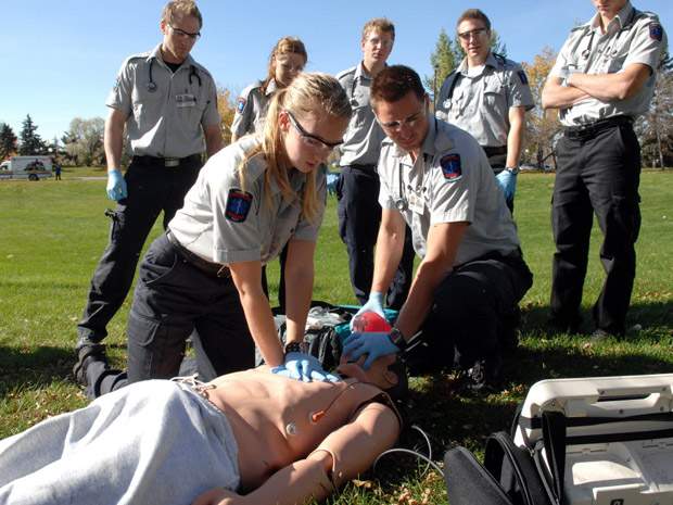 ER doctors want mandatory CPR training in high school, say it could help save lives - image