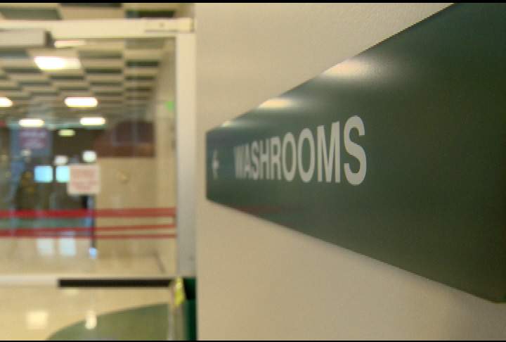 U of R students advocate gender-neutral washrooms on campus - image