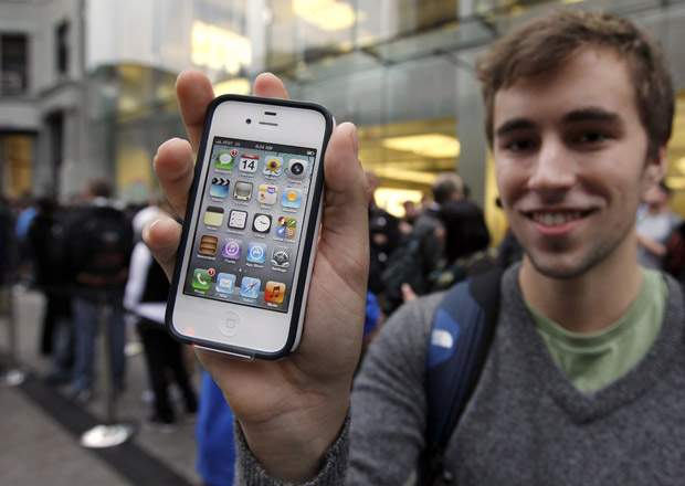 New, faster iPhone 4S available to customers in seven countries - image