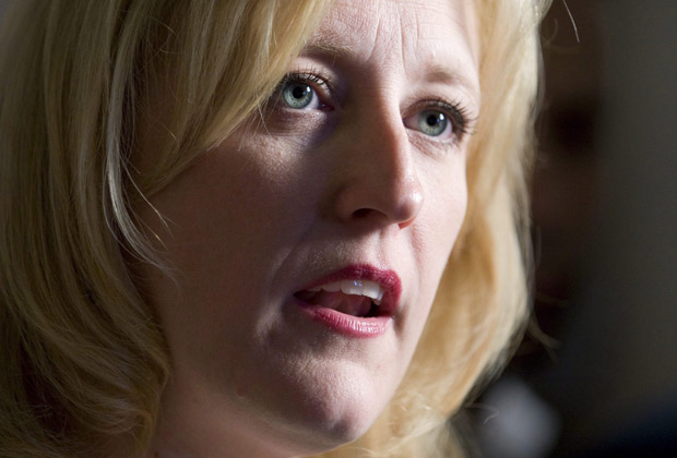 Raitt to block strike by Air Canada flight attendants - image