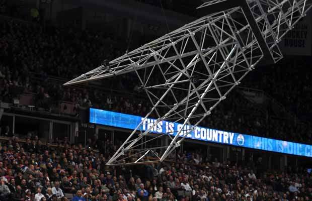 Oilers’ iconic oil derrick cleared for action - image