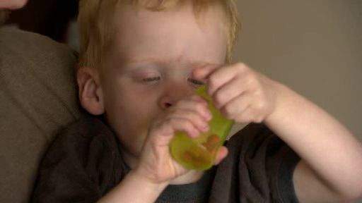 Calgary parents urging pill manufacturers to change bottle - image