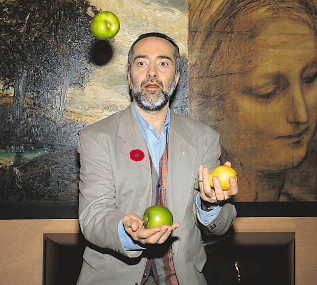 Children’s performer Raffi offers support, advice, for protesters - image