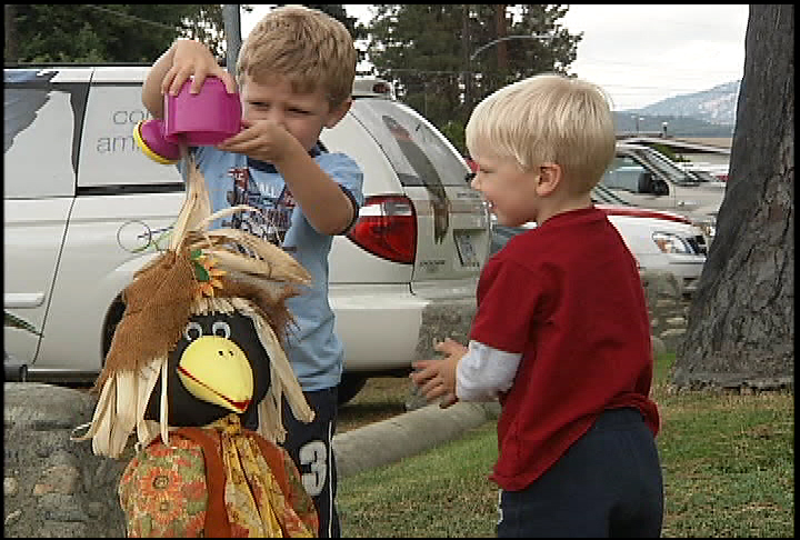 Scarecrows draw crowds into Rutland - image