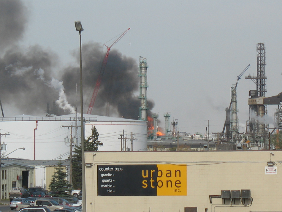 Explosion and fire at Regina refinery injures 10 contract workers - image