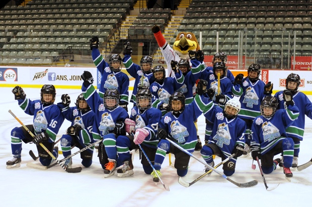 Abbotsford hockey team gets an early Christmas present - image