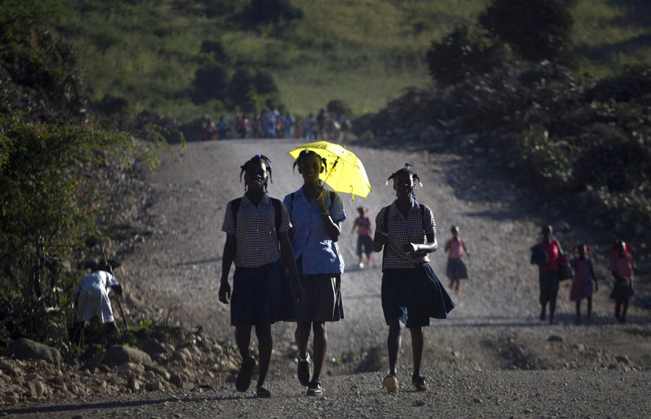 Little girl making big difference - image