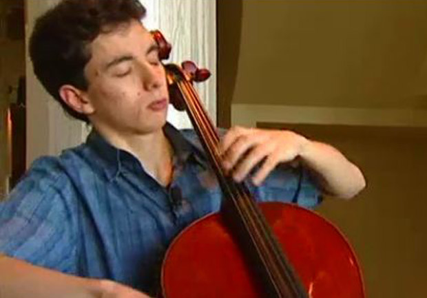 Young Montrealer loaned 300-year-old Stradivarius cello - image