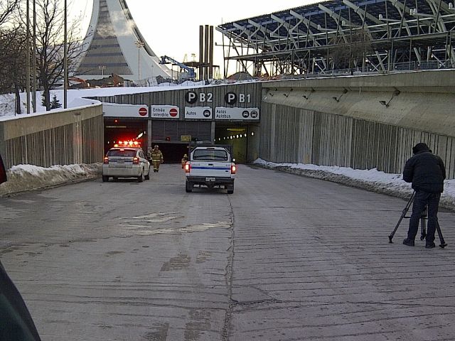 Concrete slab falls at Olympic Stadium parking lot - image