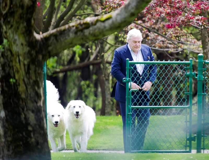 Conrad Black breaks silence for 1st time since being released from prison - image