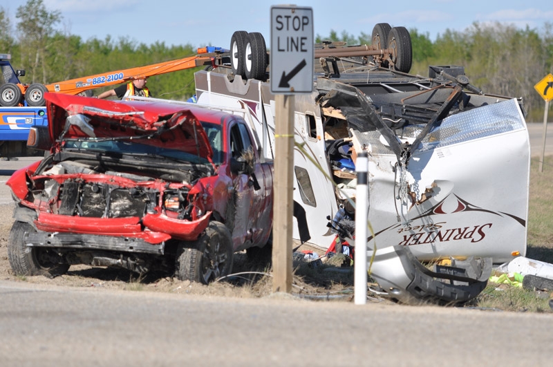 3-vehicle crash near Grande Prairie leaves one dead - image
