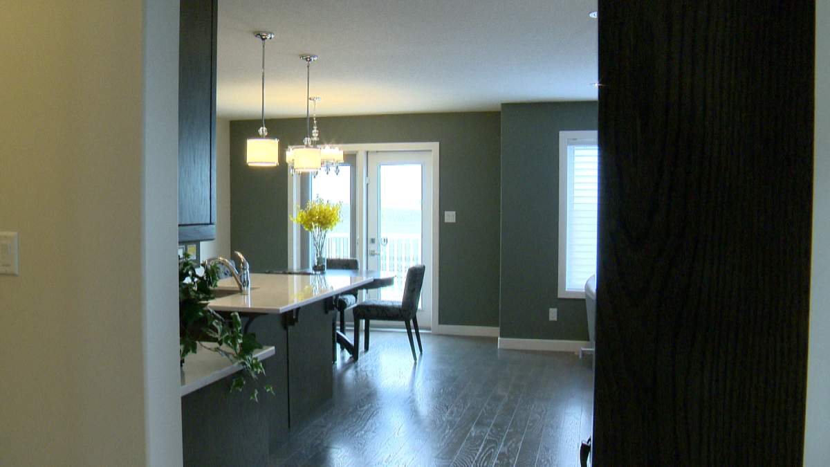 Luxury homes sales on the rise in Regina - image
