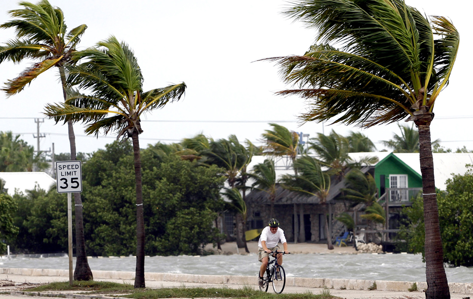 Intensifying Isaac threatens New Orleans as Katrina anniversary ...