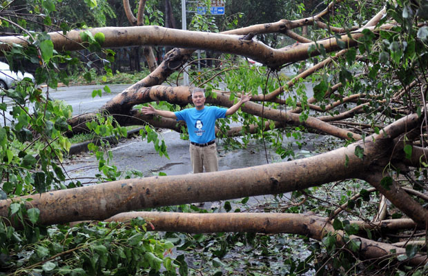 Gallery: Typhoon Tembin Hits Taiwan | Globalnews.ca