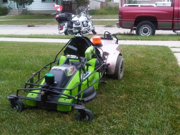Remote controlled lawn mower makes neighbourhood debut - image