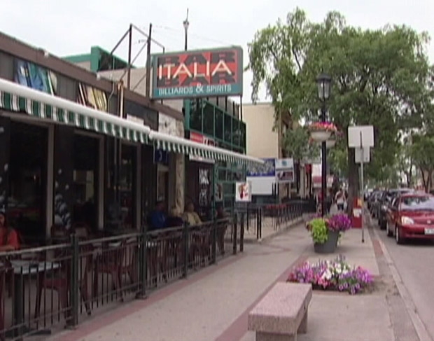 Bouncer not guilty in one-punch death - image