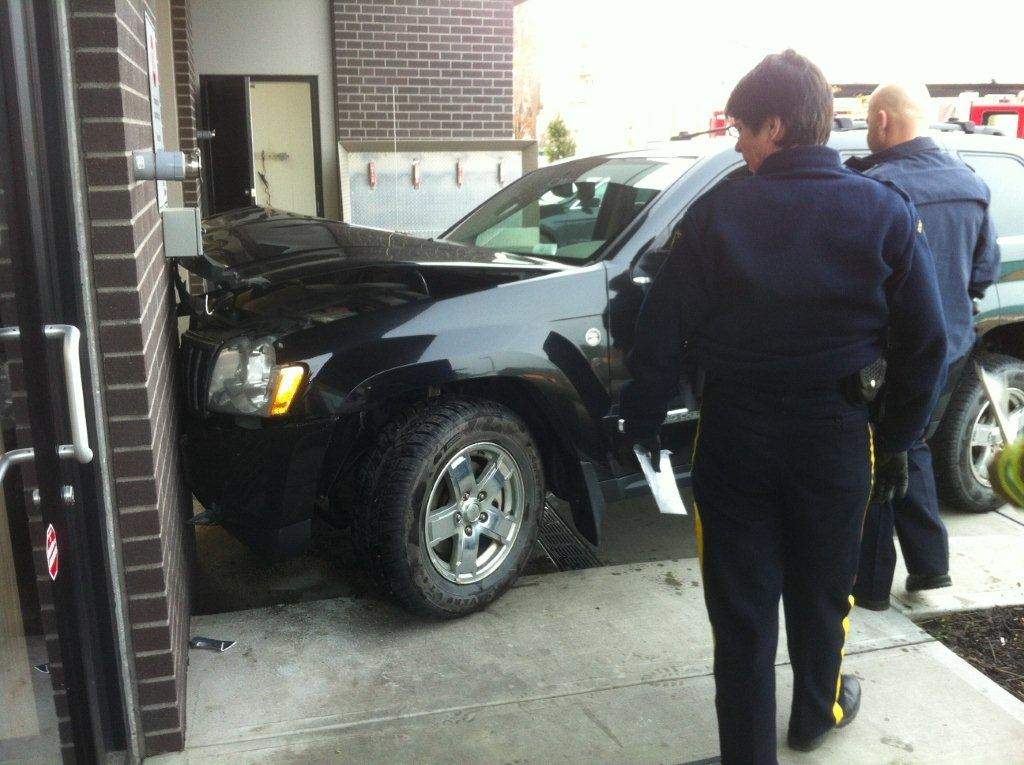 Driver mixes brake with gas - image