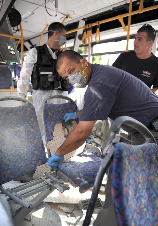 Gallery: Bomb blast on bus in Tel Aviv | Globalnews.ca