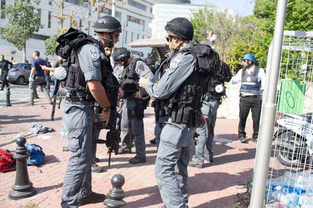 Gallery: Bomb blast on bus in Tel Aviv | Globalnews.ca