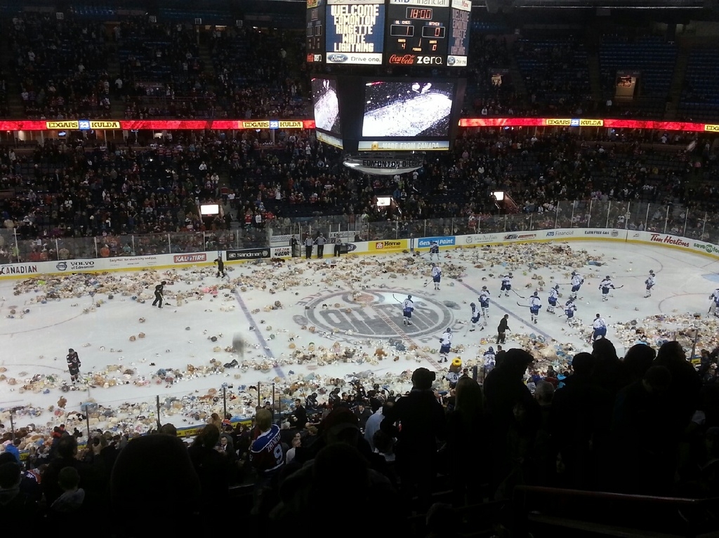 Hitmen down the Oil Kings, as Santas Anonymous picks up a big win - image