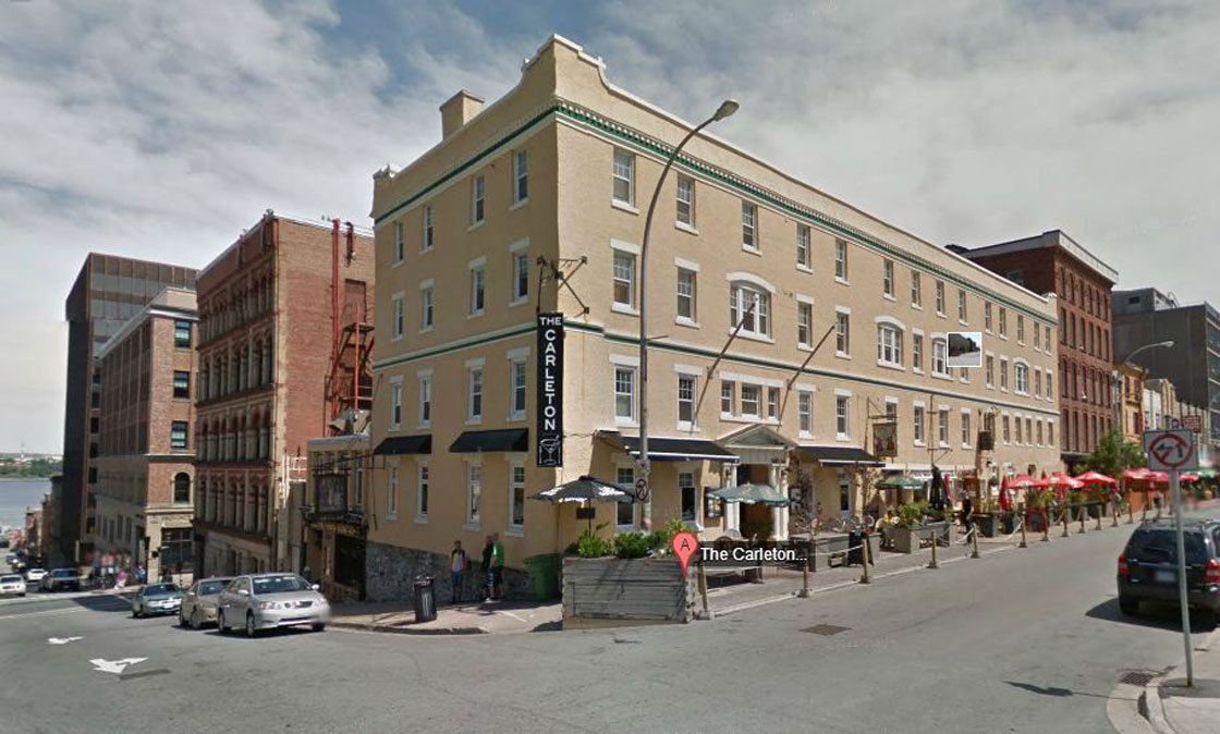 Witness to alleged assaults outside Halifax bar says police refused to take statement - image