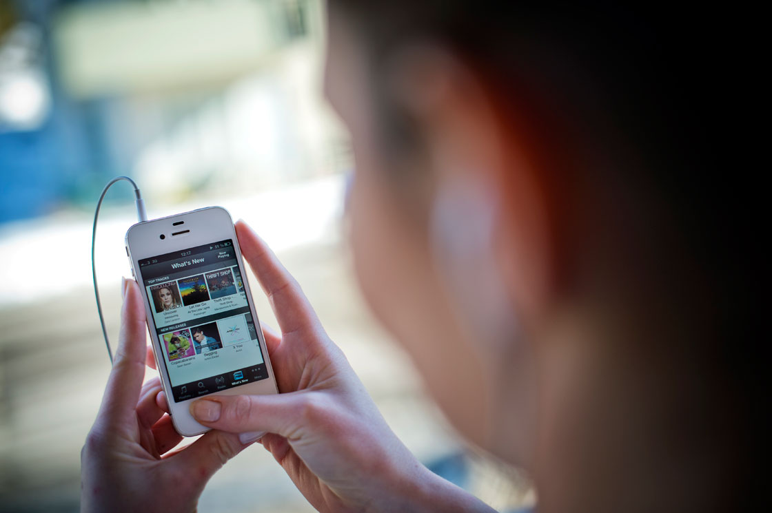 Are anti-social apps the new social craze? - image