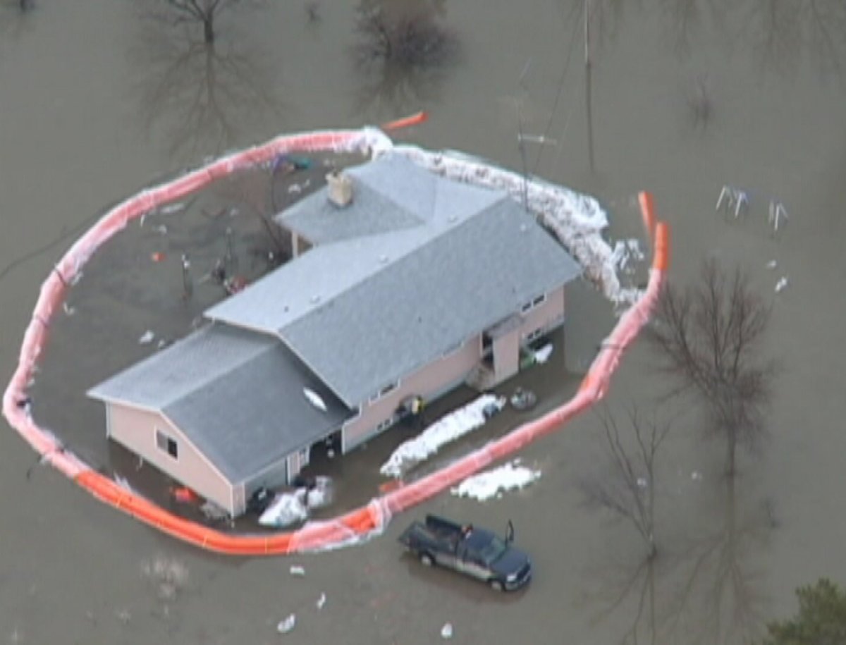 A report from Manitoba's ombudsman has renewed questions about the NDP government's decision to spend $5 million on flood-fighting equipment.