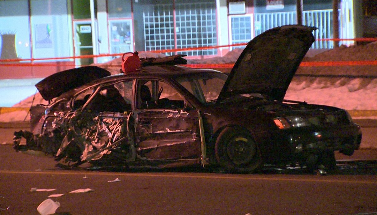 Section of Gouin blvd. closed off till Tuesday afternoon after car crash -  Montreal