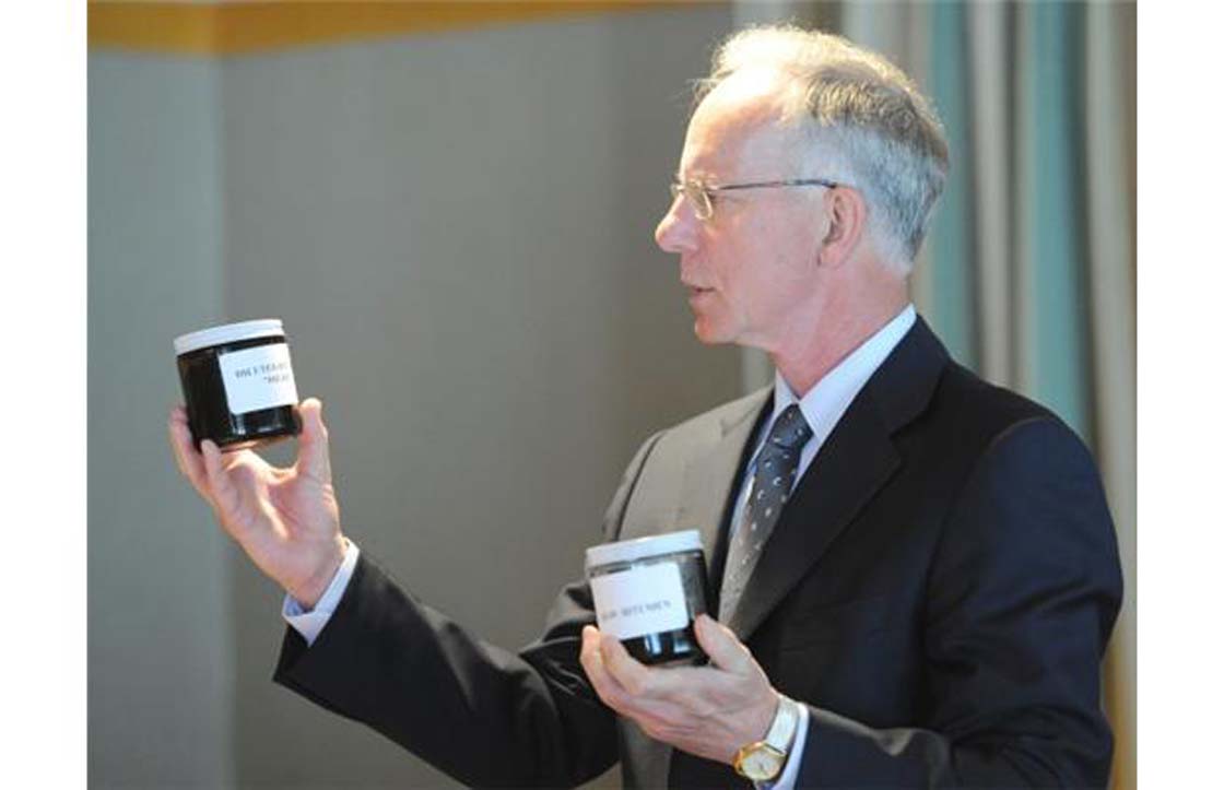 David Black;owner of Black Press;unveils plans to the media Friday;August 17;2012 in Vancouver;BC about a oil and gas refinery he proposes to build in Kitimat;BC. The refinery would receive its oil from the proposed Enbridge pipeline;but would negate the need for shipping raw bitumen oil to markets overseas for refining. Pictured is Black holding a jar of diluted bitumen and a jar of raw bitumen.

Read it on Global News: Global BC | Government critics beginning to smell a rat over Kitimat oil refinery proposal.