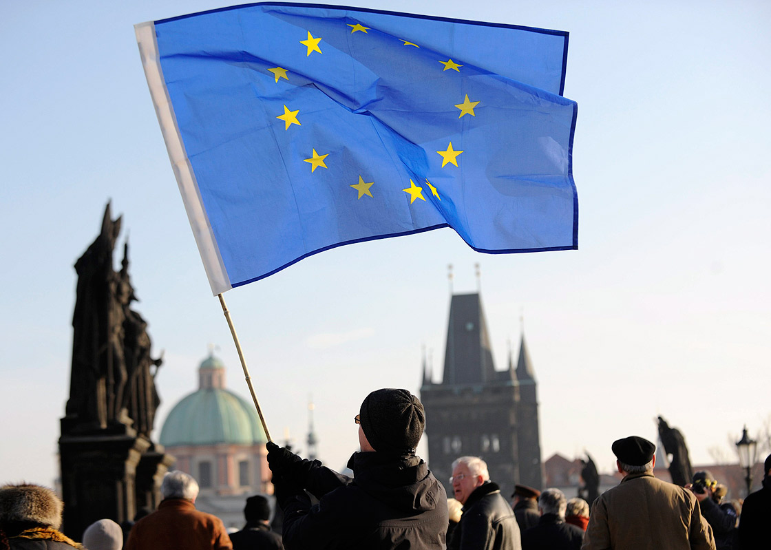European Union pushes decision on new visa requirements for Canadians to July - image