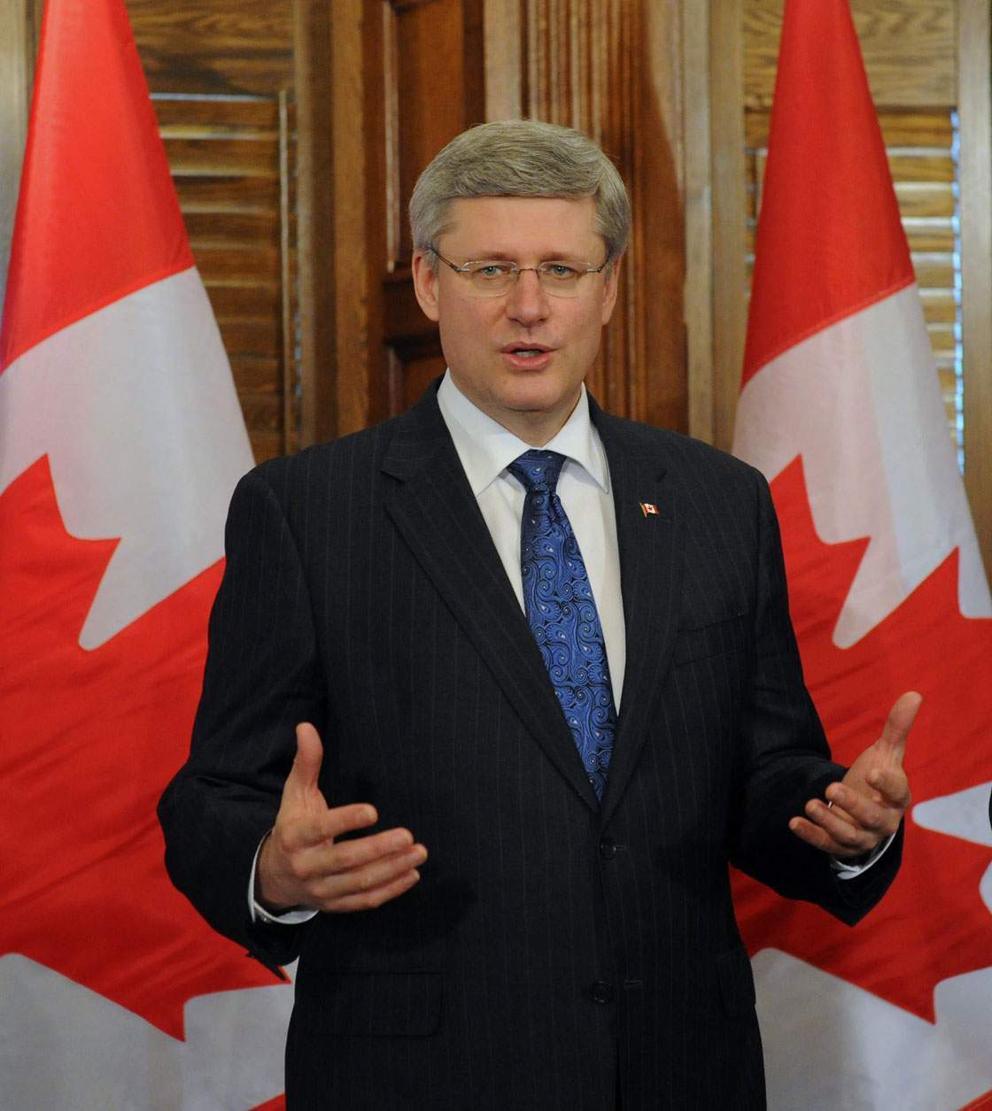 harper-canada-flag