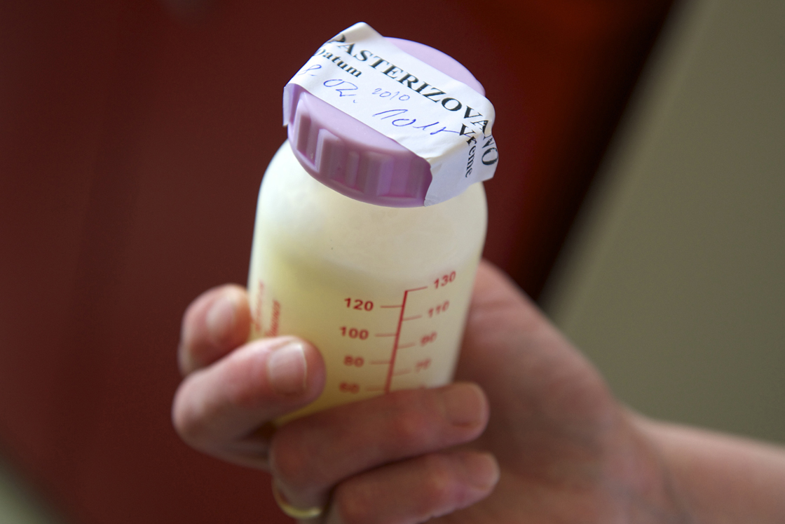 Why healthy men are drinking breast milk Globalnews.ca image