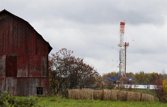 Both sides agree on tough new fracking standards - image