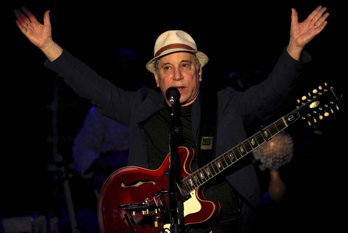 Singer Paul Simon has added his voice to the lobby against oil tanker traffic on the west coast in a haunting new television commercial released on the 24th anniversary of the Exxon Valdez oil spill.