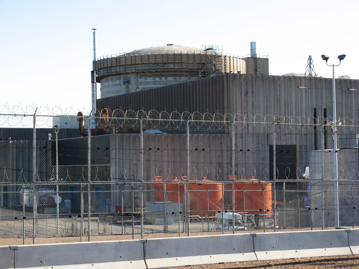 The Point Lepreau Generating Station in New Brunswick has been connected to the province's electrical grid again after two months of maintenance work.