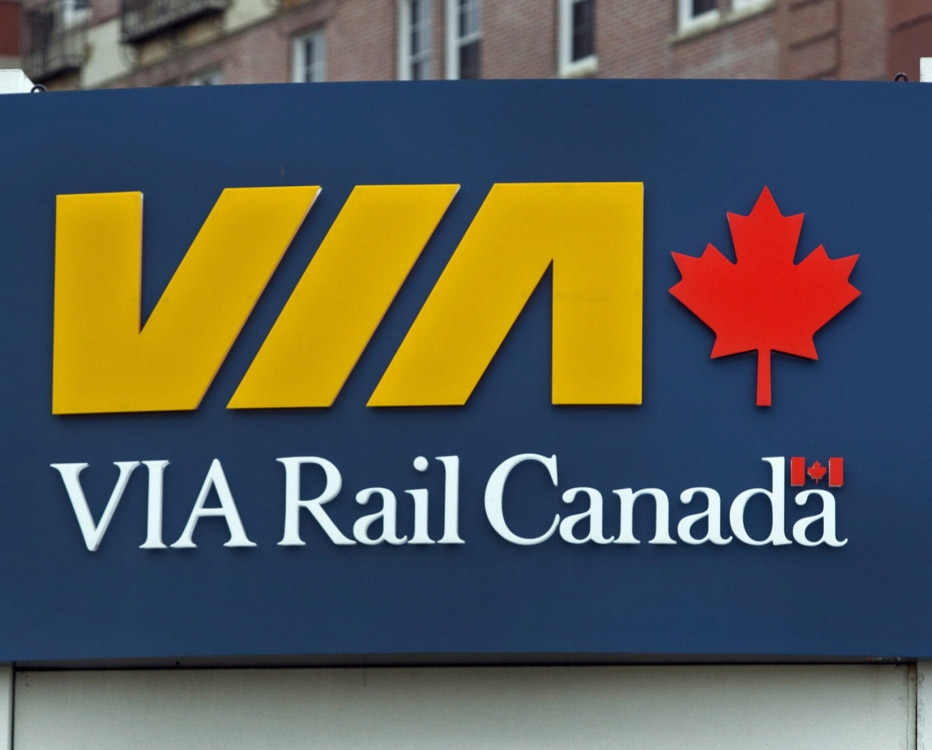 154 Via Rail passengers stranded on train for over 24 hours due to bad weather and freight train problems.