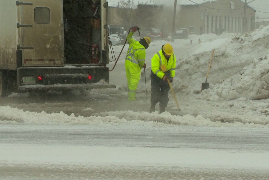 Many homes and businesses in Saskatoon left with low water pressure after watermain break Friday morning.