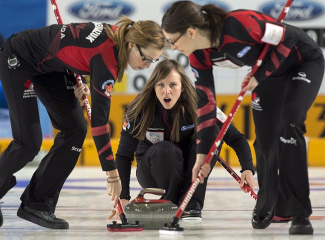 Homan posts two key wins at curling worlds - image
