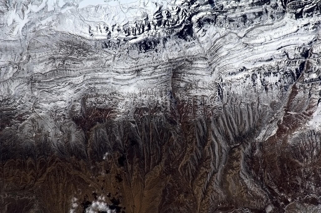 Chris Hadfield shares a picture of the Canadian Rockies from the International Space Station