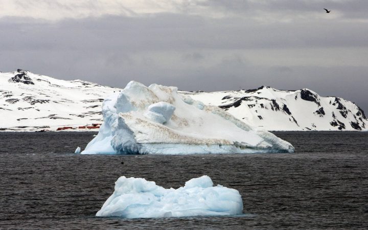A researcher claims that the south polar winds are responsible for the increase in Antarctic sea ice despite an rise in global temperatures.
