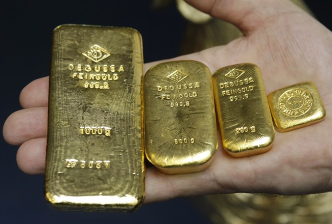 Gold plunges to lowest in more than two years