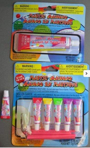 These plastic balloons have been recalled by Health Canada.