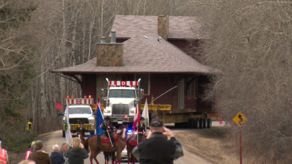 GALLERY Benalto celebrates return of town treasure Globalnews.ca