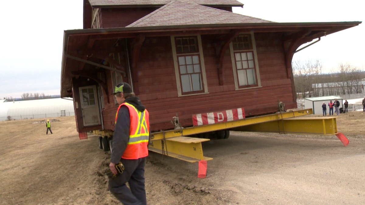 GALLERY Benalto celebrates return of town treasure Globalnews.ca